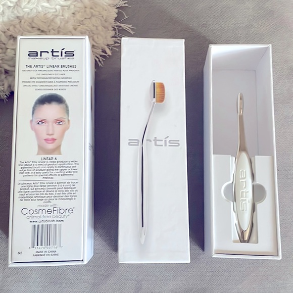 Discount bundle-- Brand new in box - ARTIS linear 3 and linear 6 brushes ELITE - Picture 3 of 4